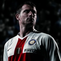 Nedved Bentengi Stankovic dari Fans Juve