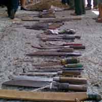 Rumah Warga Genting Baru Digeledah, Polisi Sita 96 Sajam