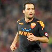 Giuly Dikecewakan Roma