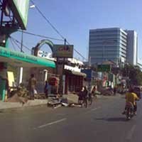 Bersih PKL, Lalu Lintas Depan RSU Soetomo Tak Lagi Semrawut