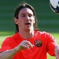 Klub Menangi Perebutan Pemain 