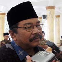 Tunggu Putaran Kedua, Pakde Karwo Dekati Pimpinan Parpol 