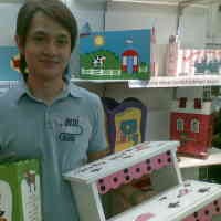 Utak-atik Laba di Mainan Anak