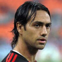 Nesta Pulih, Milan Keluar Pasar