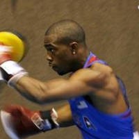 Russel Roboh Sebelum Bertanding