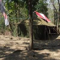 Dari Saung Hingga ke Barak Tentara