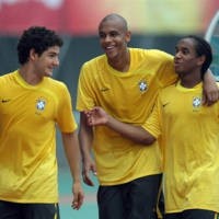 Tim Mahasiswa Tantang Alexander Pato cs