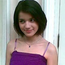 Sheila Marcia Batuk-batuk di Sel Tahanan