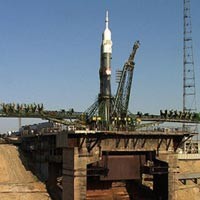 Pemuda Indonesia Ikut Peluncuran Satelit