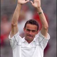 Overmars Merumput Lagi