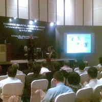 Menjadi Investor Cerdik Ala Warren Buffet