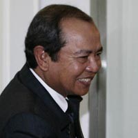 Burhanuddin Abdullah Dengarkan Keterangan 5 Saksi