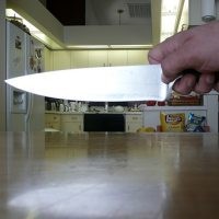 Senjata Mematikan Dijual Bebas di Internet