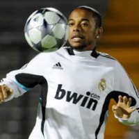 Chelsea Naikkan Tawaran Buat Robinho