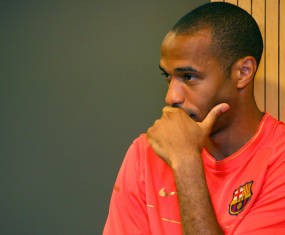 Setelah Etoo, Henry Juga Bertahan