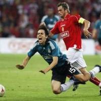 Arsenal Menang, Liverpool Tertahan