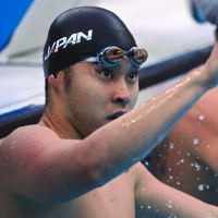 Bernard & Kitajima Juga Bersinar di Kolam Renang