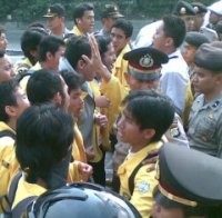 Minta SBY Dengarkan Aspirasi, Mahasiswa Ancam Bertahan di DPR