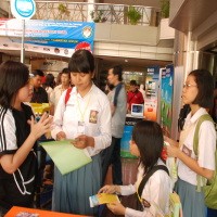 Stand IWIC Diserbu Pelajar Di Pesta IPTEK 2008