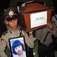 Jasad Korban Ryan Dibawa Pulang ke Kampung Halaman