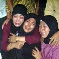 Nani dan Putrinya Dimakamkan Dalam Satu Lubang