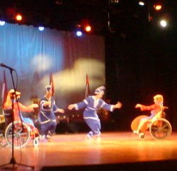 Menikmati Tarian Para Difabel di GKJ