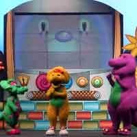 Barney Show Hari Kedua di Surabaya Diwarnai Adu Mulut