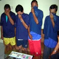 Empat Budak Narkoba, Salah Satunya Guru Dibekuk Polisi