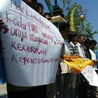 HUT RI ke-63, Mahasiswa Sumenep Tolak Kekerasan