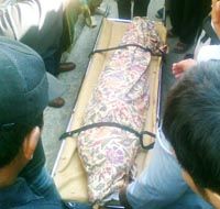 Jenazah Dini Dimakamkan