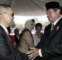 Dasi Seragam di Upacara 17-an