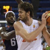 AS Tundukkan Juara Dunia