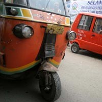 150 Bajaj Konvoi Lewat Sudirman Bebas Tilang