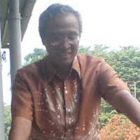 Buka Konferensi Fisika, Menristek Naik Sepeda