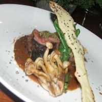 Merchandise Plus Voucher Makan untuk Detikfooders