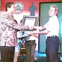 Latih 1.000 Tukang Batu, PT Semen Gresik Sabet Rekor MURI