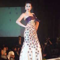 Busana Pesta Dalam Keanggunan Era Tahun 50-an