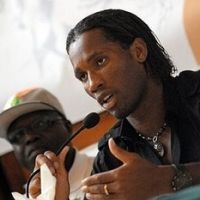 Drogba Absen Sampai Oktober