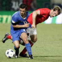 Gol Bunuh Diri Selamatkan Italia