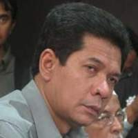 Zaenal Maarif Pusing Harus Bertarung dengan Sang Anak