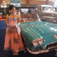 Pengunjung Terkesima Mobil Keren