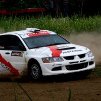 Pereli Kepayahan di Hari Pertama