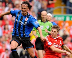 Liverpool & Spurs Masih Imbang