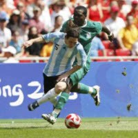 Final Sepakbola Sempat Terhenti Akibat Panas