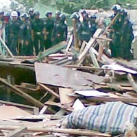 Dari Bantalan Rel Kami Mengadu