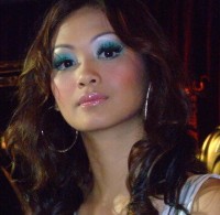 Indah Kalalo Belajar Tarian Striptis