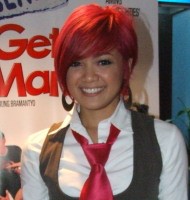 Nirina Zubir Takut Pakai Jilbab