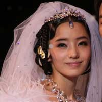 Artis Korea jadi Model di Bali Fashion Week