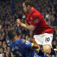 Menang di Fratton Park, Bonus Buat MU