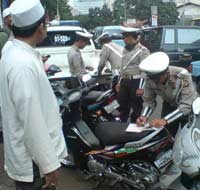 Tak Pakai Helm, Anggota FPI yang Hendak Aksi Ditilang Polisi